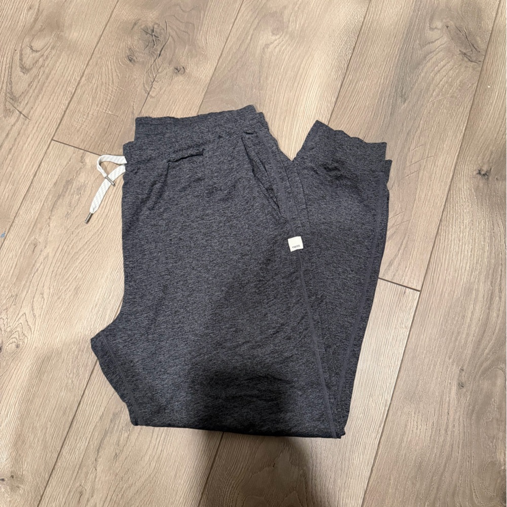 Women's Vuori Performance joggers - size Large, dark gray heather